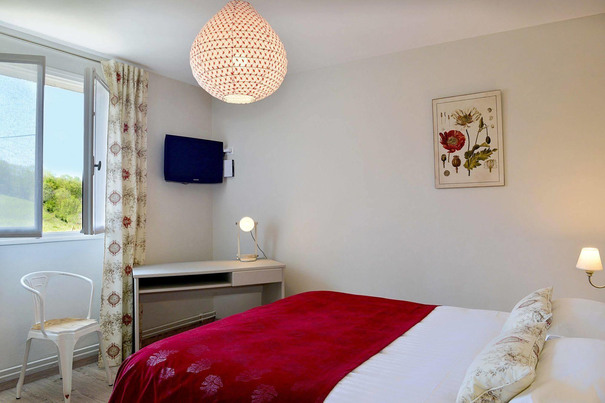 Sévignacq-Meyracq Hotel Les Bains De Secours מראה חיצוני תמונה